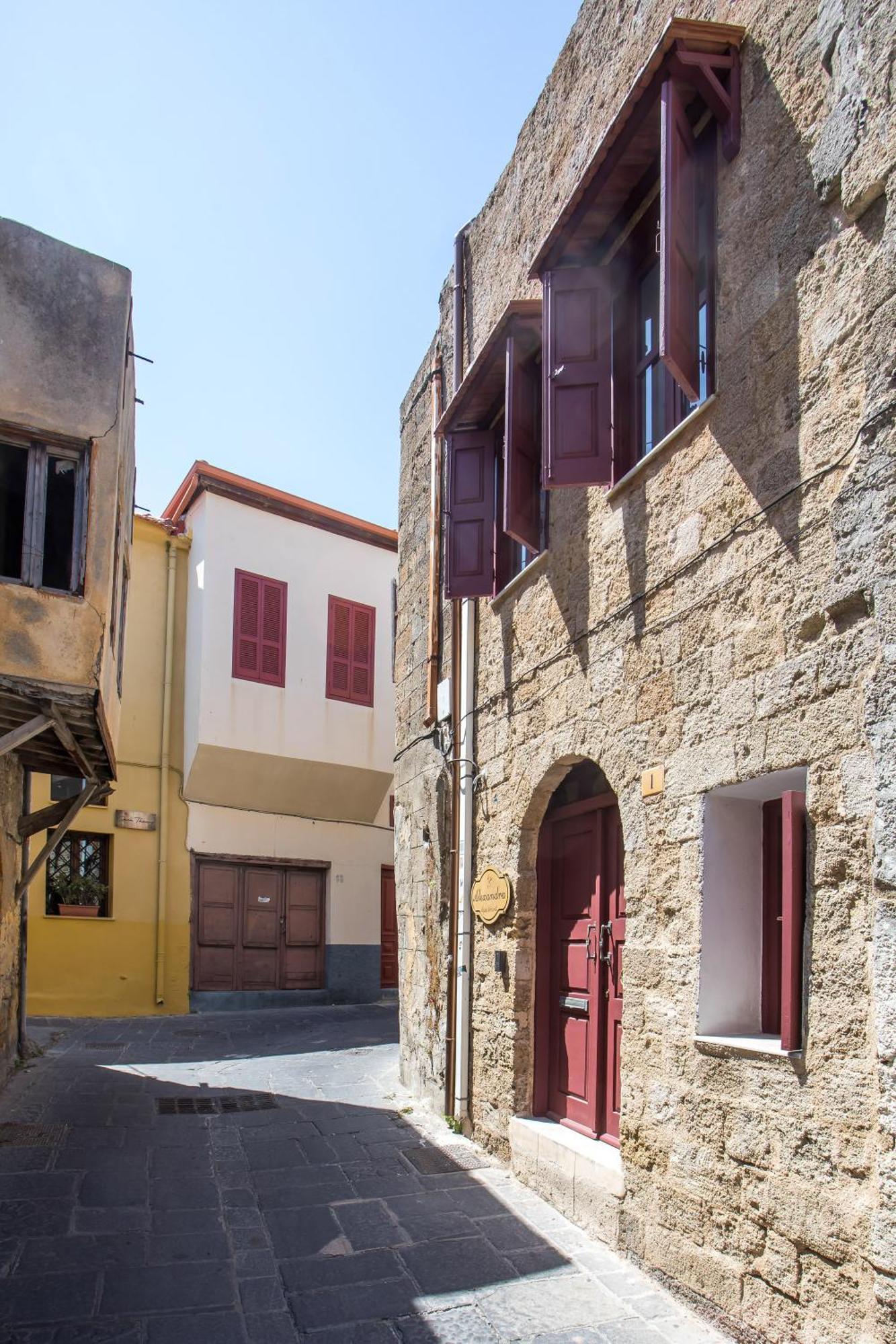 Alexandras Stone House Ferienhaus *