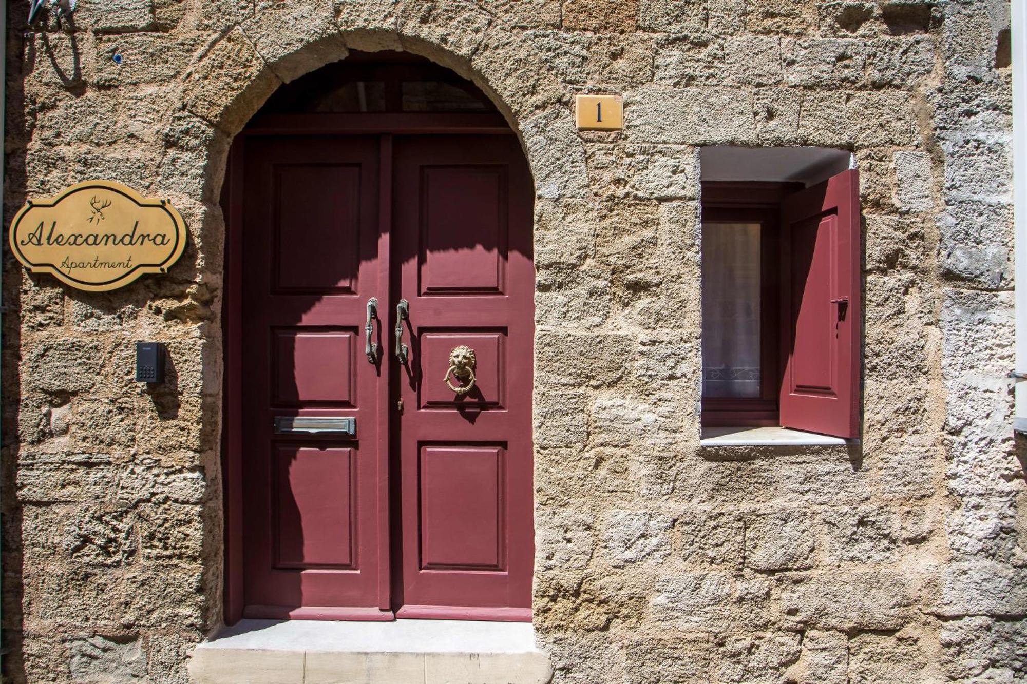 Alexandras Stone House Ferienhaus