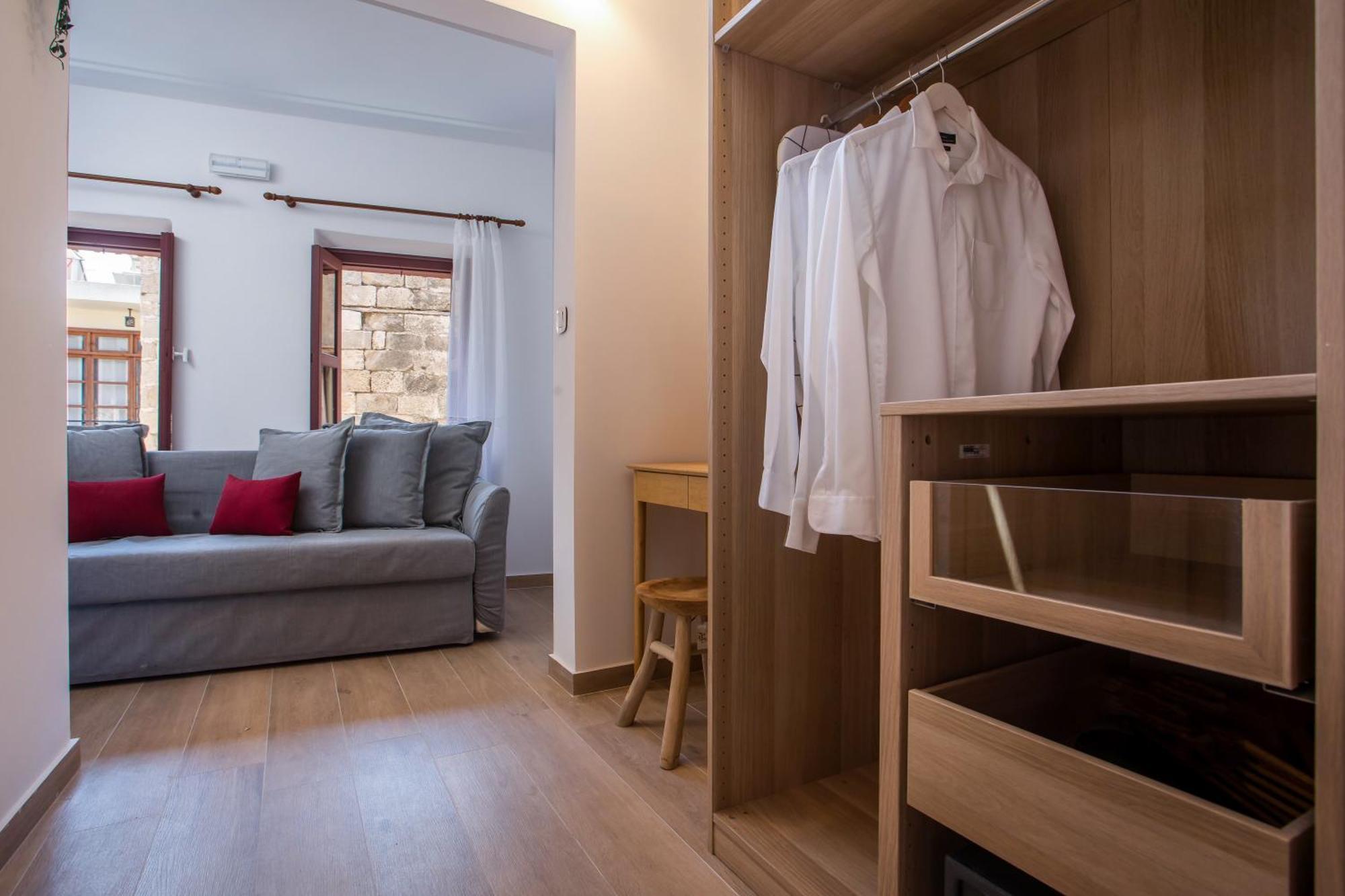 Holiday home Alexandras Stone House
